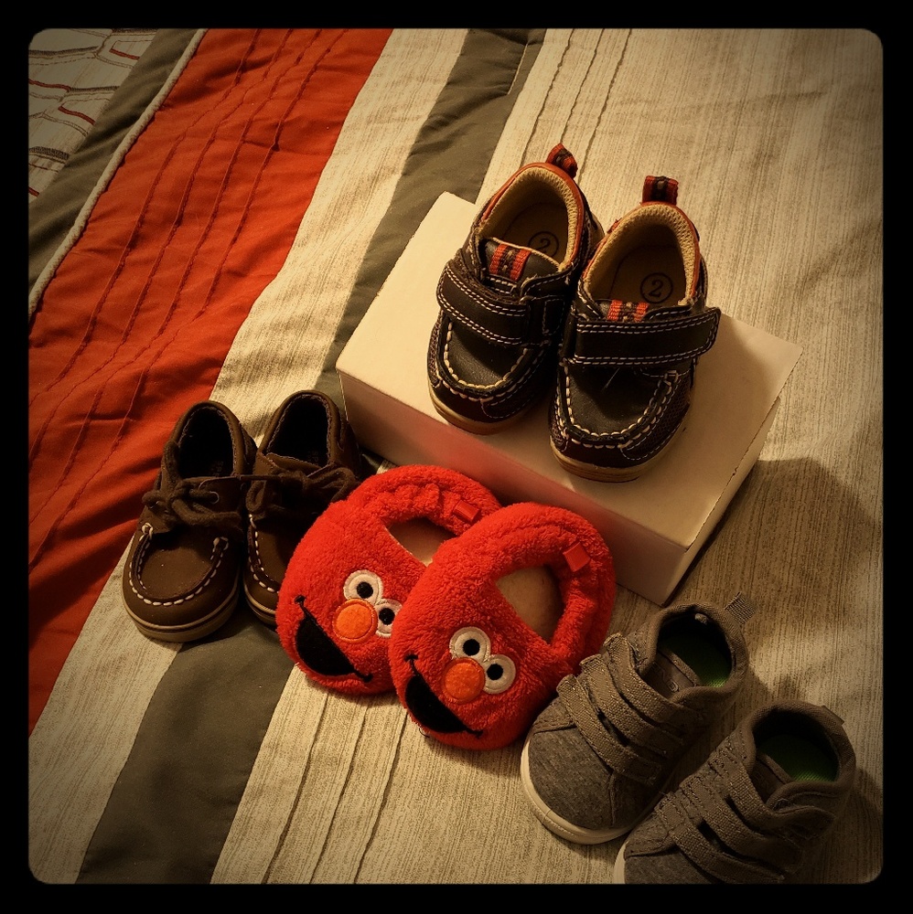 Boys infant / toddler shoe lot all size 2